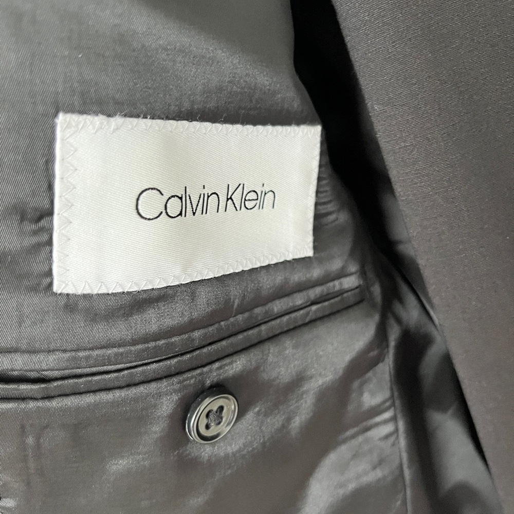 Men's Calvin Klein Tuxedo - Picture 3 of 7